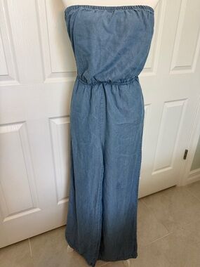 Forever 21 Denim Strapless Wide-Leg Romper, Jumpsuit in Chambray Blue